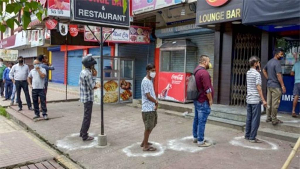 liquor shops-lockdown-line
