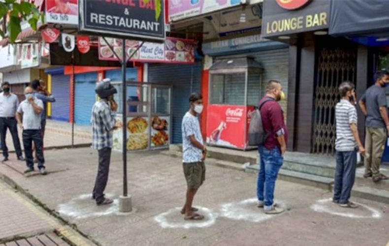 liquor shops-lockdown-line