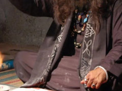 Tantrik-Kiss-Hand